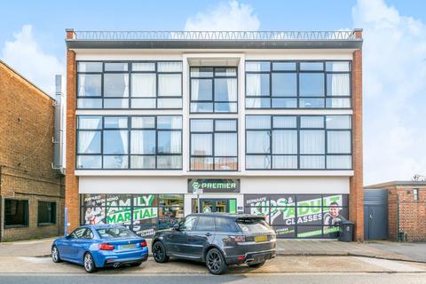 1 bedroom apartment for sale, Pembroke Road, Ruislip, Middlesex