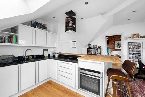 1 bedroom flat for sale, High Street, Wivenhoe, Colchester, CO7