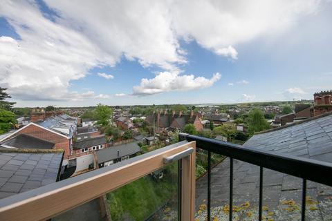 1 bedroom flat for sale, High Street, Wivenhoe, Colchester, CO7