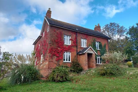 5 bedroom detached house to rent, Ashbourne, Derbyshire