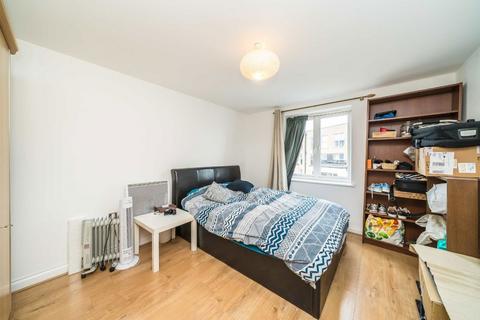 2 bedroom flat for sale, Primrose Place, Isleworth TW7