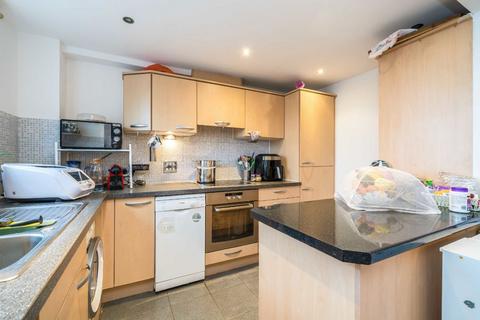 2 bedroom flat for sale, Primrose Place, Isleworth TW7