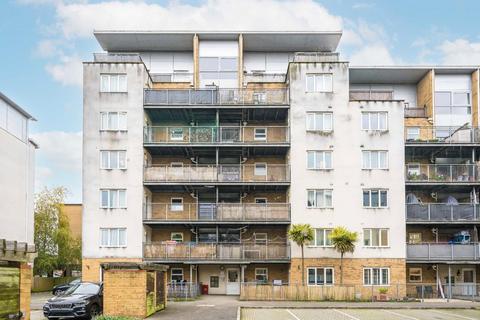 2 bedroom flat for sale, Primrose Place, Isleworth TW7