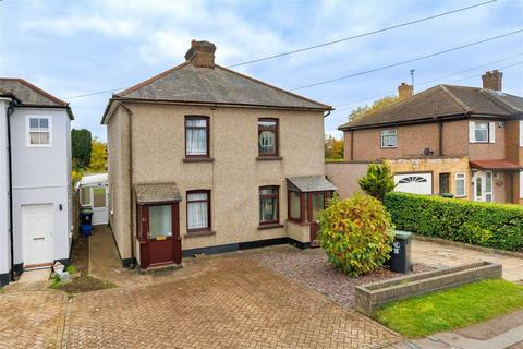 2 bedroom cottage for sale, Upland Road, Thornwood