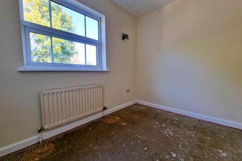 11 Broadstone Close, Barnwood, Gloucester, GL4 3TX