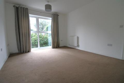 2 bedroom flat to rent, Stammer Road, Wick, Littlehampton