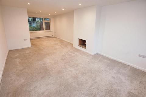98 Darwin Drive, Tonbridge, TN10 4SD
