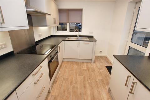 98 Darwin Drive, Tonbridge, TN10 4SD