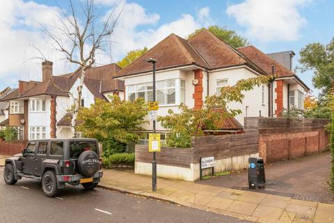 5 bedroom house for sale, Menelik Road, London NW2