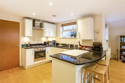 2 bedroom apartment to rent, Northcote Road, London SW11