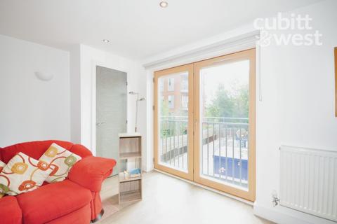 1 bedroom flat to rent, Wood Street, Station Road, RH19