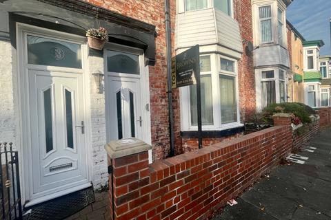 2 bedroom ground floor flat to rent, Wharton Street, South Shields