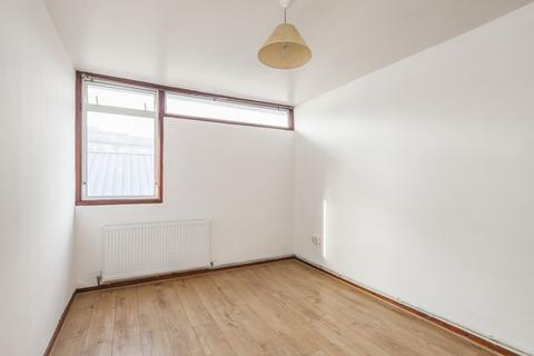 3 bedroom terraced house to rent, Birch Close Peckham SE15