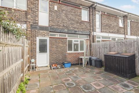 3 bedroom terraced house to rent, Birch Close Peckham SE15