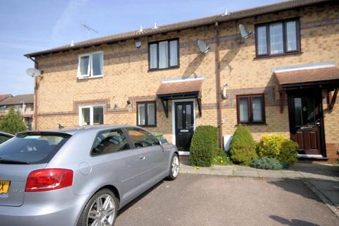 2 bedroom terraced house to rent, Bushmead