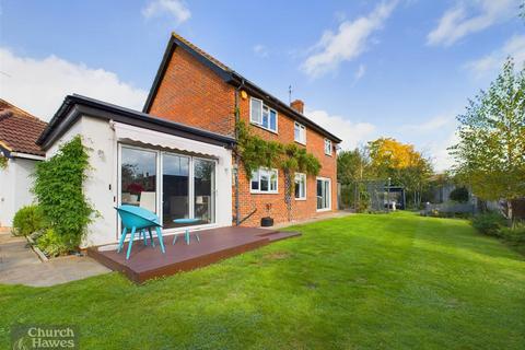 4 bedroom detached house for sale, Spinnaker Drive, Heybridge Basin