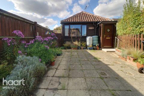 2 bedroom detached bungalow for sale, Ipswich Road, Ipswich