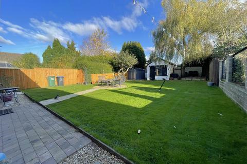 3 bedroom bungalow for sale, Wimborne Road, Poole, BH15