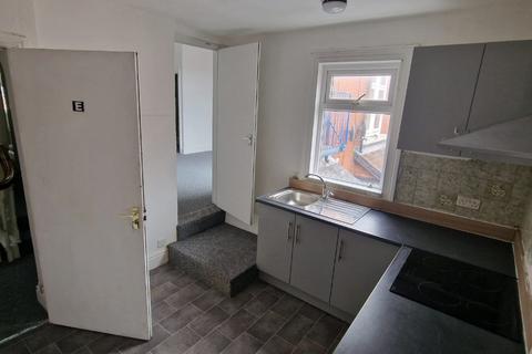 Studio to rent, UTTOXETER ROAD,DERBY