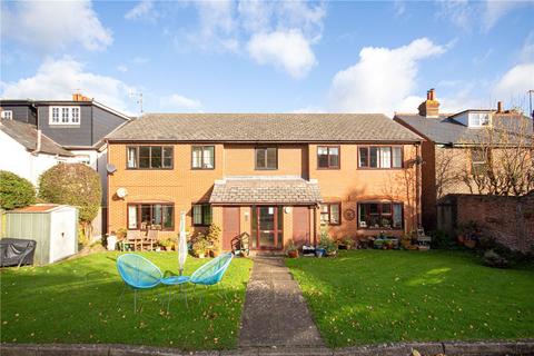 2 bedroom flat for sale, Tudor Orchard, High Street, Northchurch, Berkhamsted