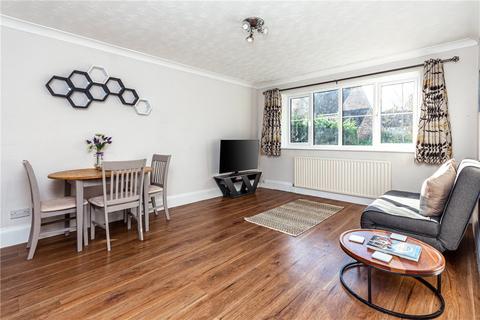 2 bedroom flat for sale, Tudor Orchard, High Street, Northchurch, Berkhamsted