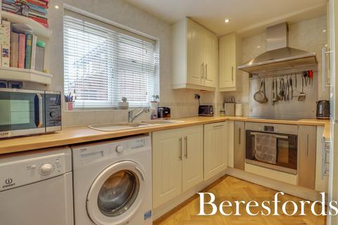 3 bedroom semi-detached house for sale, Bonningtons, Brentwood, CM13