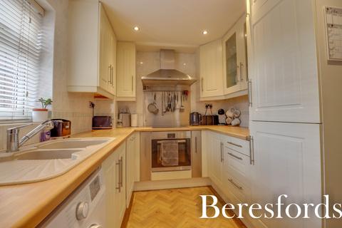 3 bedroom semi-detached house for sale, Bonningtons, Brentwood, CM13