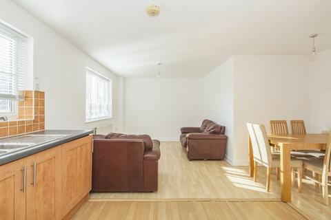 2 bedroom flat to rent, Tower Mill Road London SE15