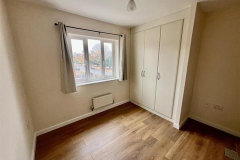 2 bedroom flat to rent, Campbell Close, Nottingham NG8