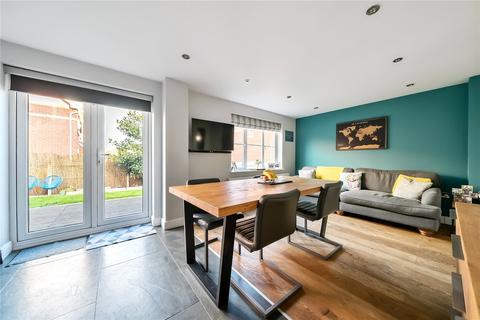 11 Maple Drive, Monmouth, NP25 5DZ