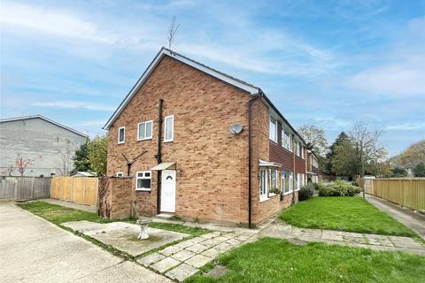 2 bedroom maisonette for sale, Meadow Court, Staines TW18