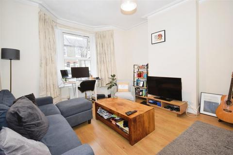 1 bedroom flat to rent, William Road, London SW19