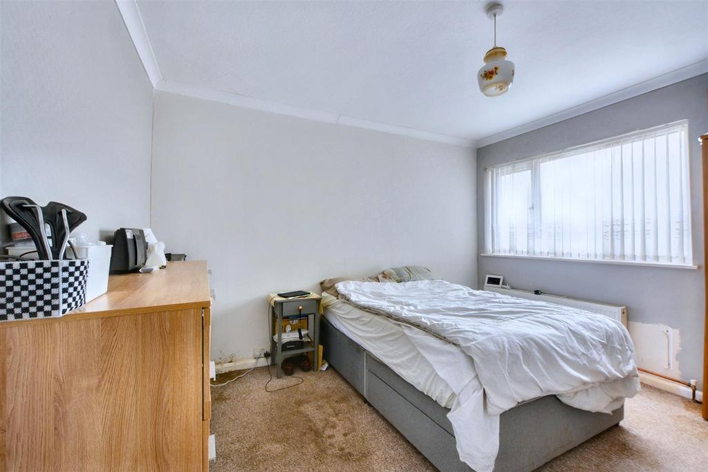Bedroom 1 1.jpeg