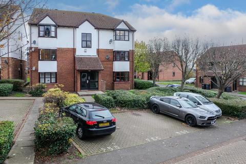 Studio for sale, Saxon Park, Greenhithe