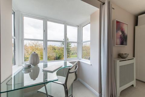 95d Chalice Way, Greenhithe, DA9 9PR