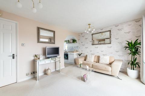 95d Chalice Way, Greenhithe, DA9 9PR