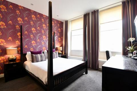 1 bedroom in a house share to rent, ROOM 3, Cinnabar Hotel, 88-89 Fore Street