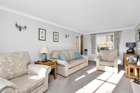 3 bedroom detached house for sale, Woodlands Walk, Mannings Heath, Horsham