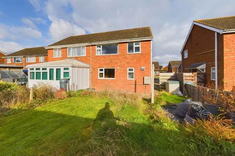 3 bedroom semi-detached house for sale, Greetham Road, Aylesbury HP21