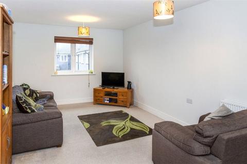 1 bedroom apartment to rent, Bowes Road, Staines-upon-Thames, Surrey, TW18