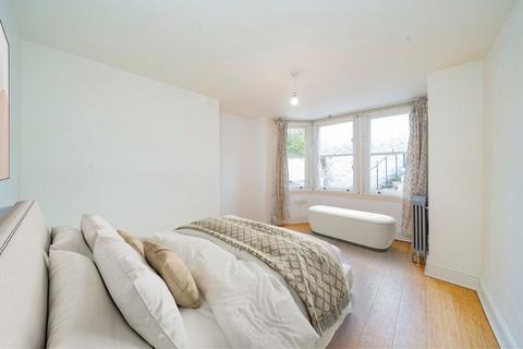 2 bedroom flat for sale, Lady Margaret Road, London NW5