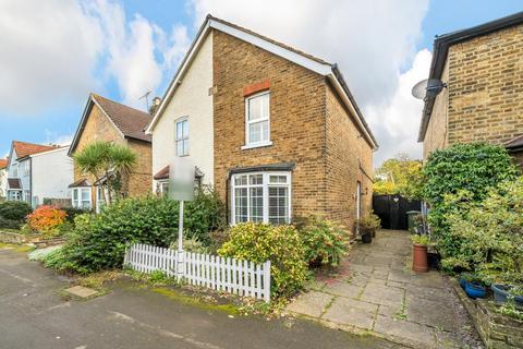 2 bedroom house for sale, School Walk, Sunbury-On-Thames TW16