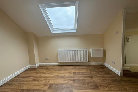 3 bedroom flat to rent, Thornton Heath CR7