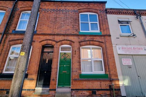 2 bedroom terraced house to rent, Avenue Road Extension, Leicester