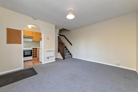 1 bedroom end of terrace house to rent, Richmond Walk, St. Albans