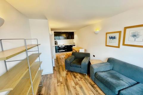 2 bedroom flat to rent, Riverside Way, Leeds, West Yorkshire, LS1