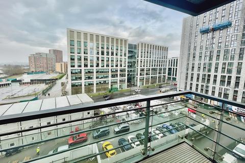 2 bedroom flat to rent, Riverside Way, Leeds, West Yorkshire, LS1