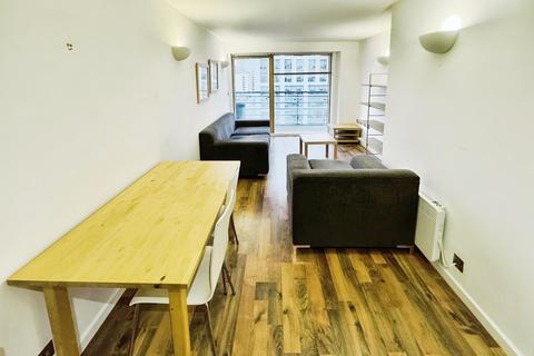 2 bedroom flat to rent, Riverside Way, Leeds, West Yorkshire, LS1