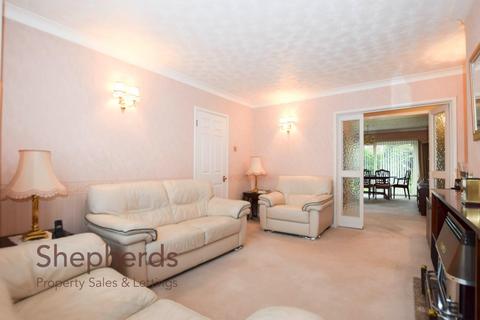 3 bedroom semi-detached house for sale, Rushleigh Avenue, Cheshunt EN8