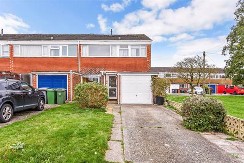 3 bedroom end of terrace house for sale, Gallaghers Mead, Andover